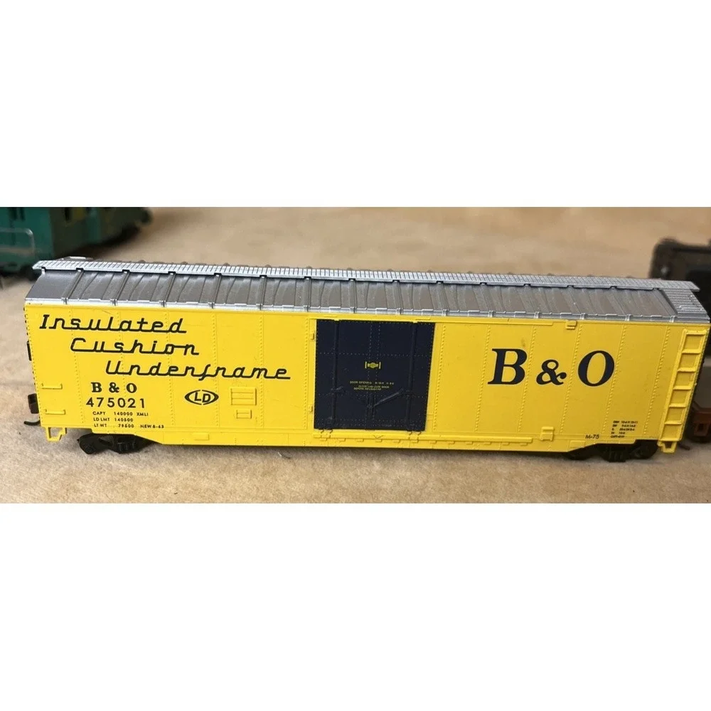12 Train Cars HO Scale Reading, B&O W.P. Chessie or Flat Baby Ruth DuPont Etc